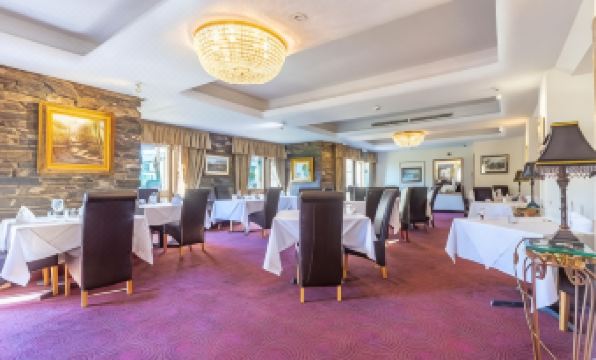 Whitewater Hotel & Spa