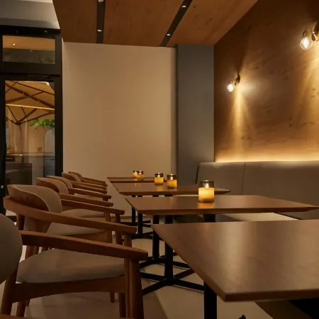 Hotel Sails Отели рядом с достопримечательностью «Станция Universal City»
