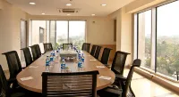 L'Eola Suites