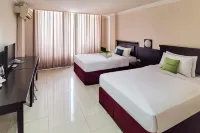 Urbanview Hotel Surya Kahayan Palangkaraya by RedDoorz Hotels in Langkai