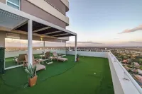 Lujoso Apartamento Familiar en el Area mas Segura y Corporativa de Asunción