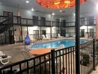 Hutchi Bell Hotel - Pools