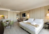 Ceccarini 9 Home Suite Home