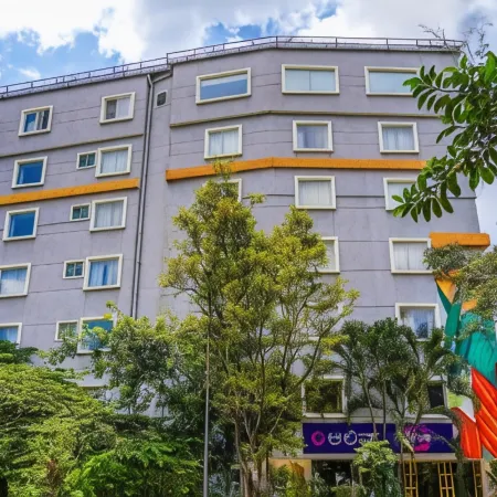 Olive Indiranagar - by Embassy Group Отели рядом с достопримечательностью «Бизнес-комплекс RMZ Infinity»
