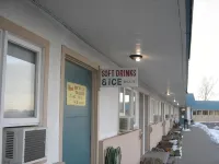 Parkway Motel & European Lodges - Motels