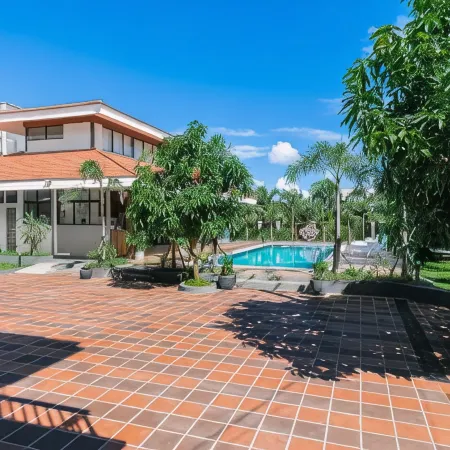 Sandy Residence Отели рядом с достопримечательностью «Отрес-Бич»