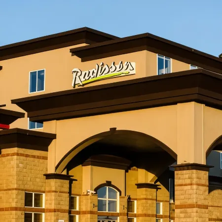Radisson Hotel & Suites Fort McMurray
