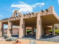 Quality Inn Hotels in Taos County