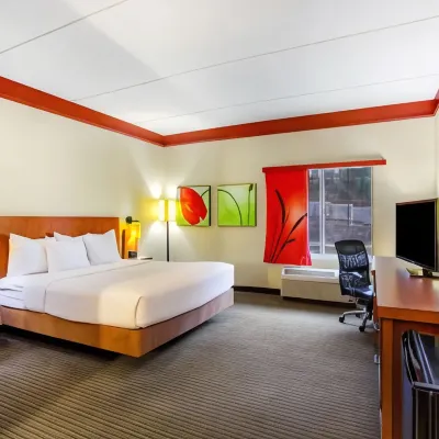 La Quinta Inn & Suites by Wyndham Raleigh Crabtree Hotels near Wake Research Associates