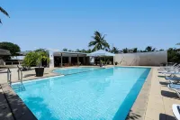 Bahia Plaza Hotel - Beach