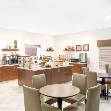 Ramada by Wyndham Olds