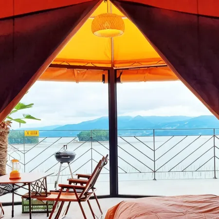 Sacheon the View in Bito Glamping