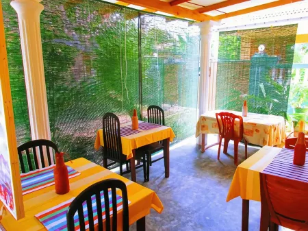 Tamara Motels Отели рядом со станцией Hikkaduwa Railway Station