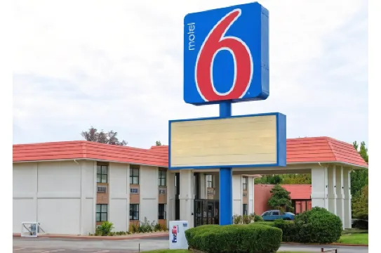 Motel 6 Palestine, TX