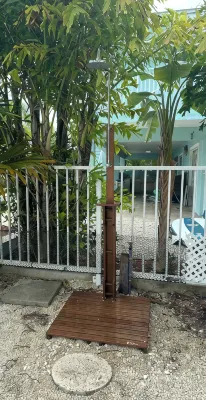 Duck Key house waterfront with 75 Lf of dock and a pool 3 bedrooms 3 bathrooms