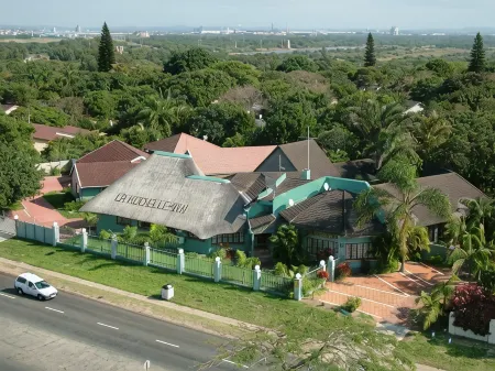 La Rochelle Inn Отели в г. Ричардс Бей