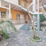 Avsteria