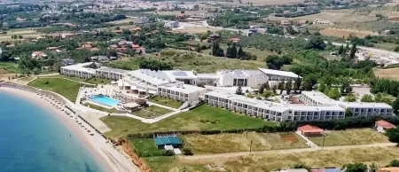 Ramada Plaza by Wyndham Thraki