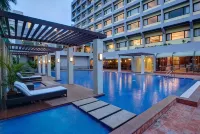 Dolphin Hotel - piscine