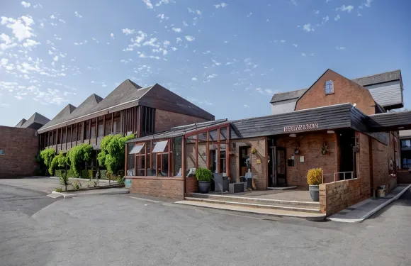 水磨坊, 貝斯特韋斯特Sure精選飯店