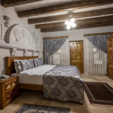 Underground Cave Suites Hotel