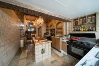 Anshun Huangguoshu Fantutunbao Culture Homestay