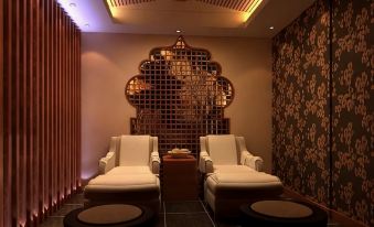 Lock Time Hotel