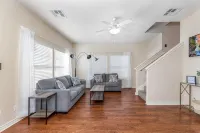 Monkey Island Getaway - Cozy 2BR Condo w/ Pool & Lake access - Pools
