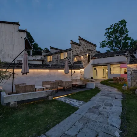 In Hongcun · Xiye Garden Guesthouse Garden View Vacation Apartment