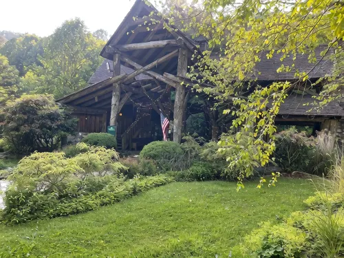 Wolf Laurel-Authentic Cabin-Mountain Views-Ski Hatley Pointe-Hiking-A/T-Big Bald - Chalets