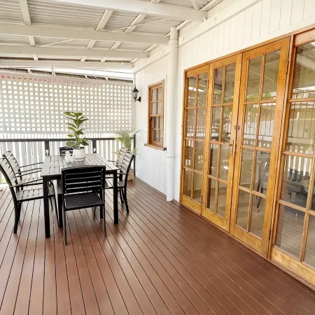 Entire 3bedroom house close to CBD