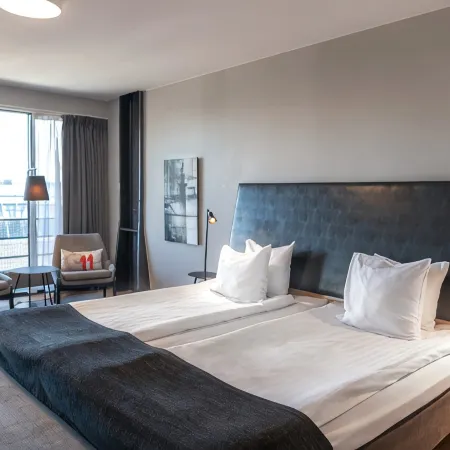 Quality Hotel 11 & Eriksbergshallen Отели рядом с достопримечательностью «Старый город»