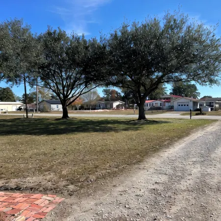 FISHERMEN-Nice 3-bedroom house with boat parking WiFi and AC in Summerton