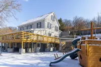 Spacious Historic Home with Hot Tub, Sauna, Grill