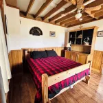 Delightful 3-bedroom house with AC in Usk