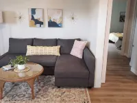 Cozy 2 Bedroom with Mid-Century & Farmhouse Vibes Hotels in Vernal