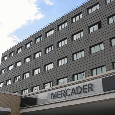 Hotel Mercader Отели рядом с достопримечательностью «Виллаверде»