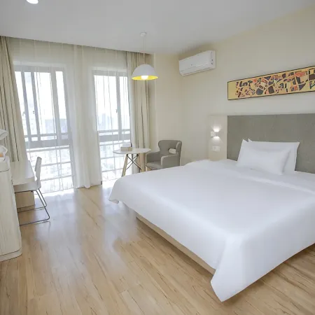 Yashang Hotel (Lu'an Railway Station)