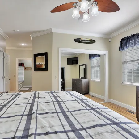 Riverfront home on South Holston River Perfect for Fishing, Hiking, Relaxing