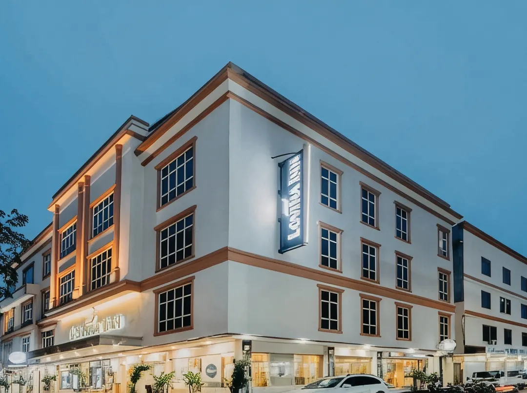 Lovina Inn Penuin Hotel - Batam
