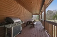 Secluded & Tranquil Retreat for 14 in the Poconos – Firepit/Games/Stargazing+