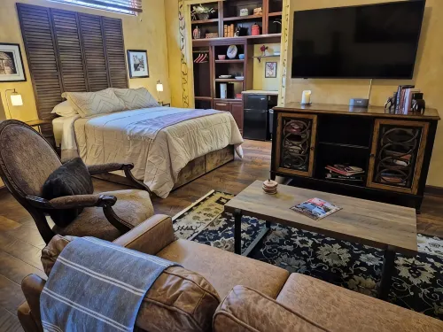 Casita de Anza – Charming 1 Bed/Bath Getaway in Historic Tubac Artist Community!
