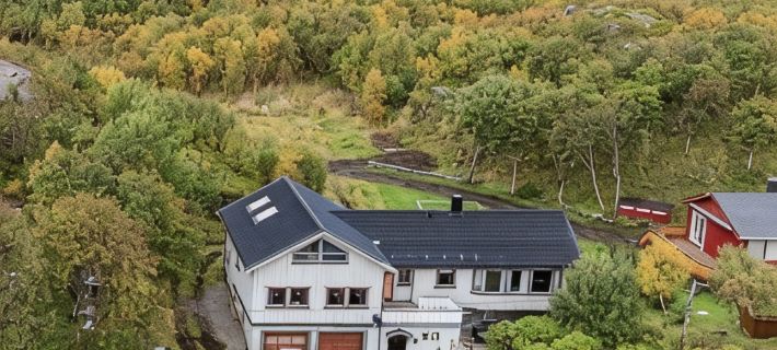Lofoten Aurora House | Cozy & Private Stay with Fireplace Hotels in Vagan