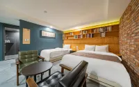 URban Brown Hotel
