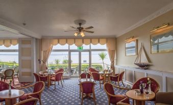 New Holmwood Hotel
