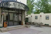 Ar Nuvo Hotel