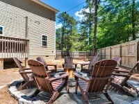 Golf Getaway! Poker Room - Indoor Golf Simulator - Pet-friendly Hotels in Pinehurst