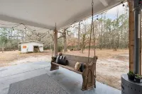 The Wrenn’s Nest - Quaint National Forest Getaway