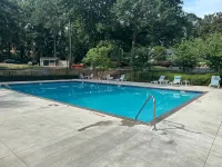 Your Place at the Battery. Walking Distance to Truist Park, the Battery and Roxy - Pools