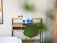 Design apartment with king-size beds & balcony Hotels in Pforzheim